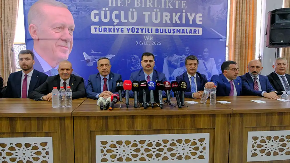Van'da 'Türkiye Yüzyılı' buluşması