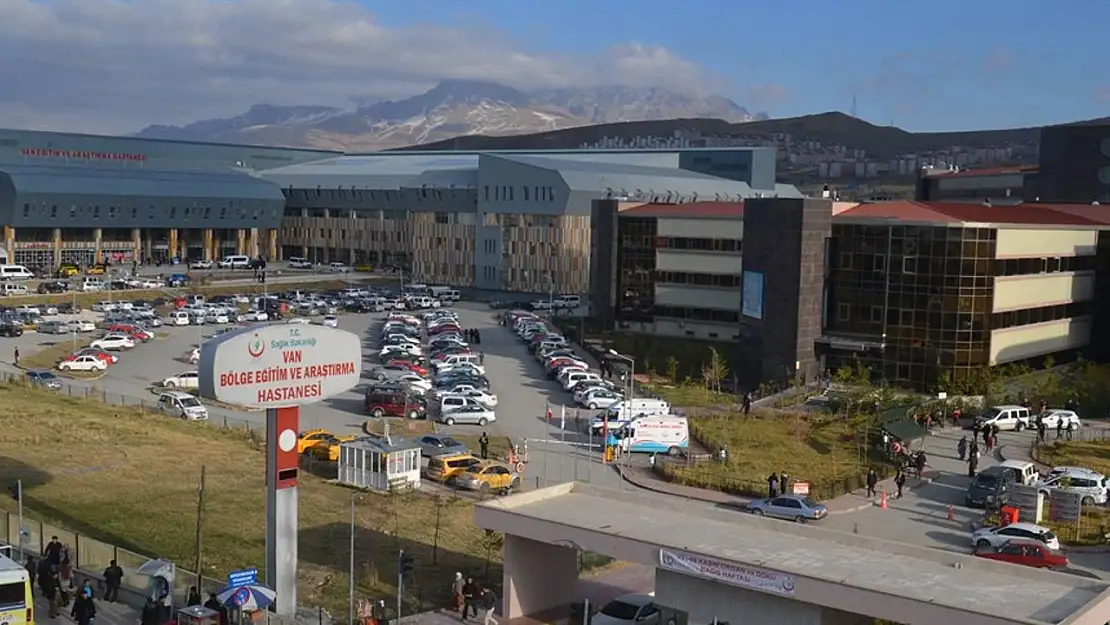 Van'da yapay zeka destekli MR cihazı hizmete girdi