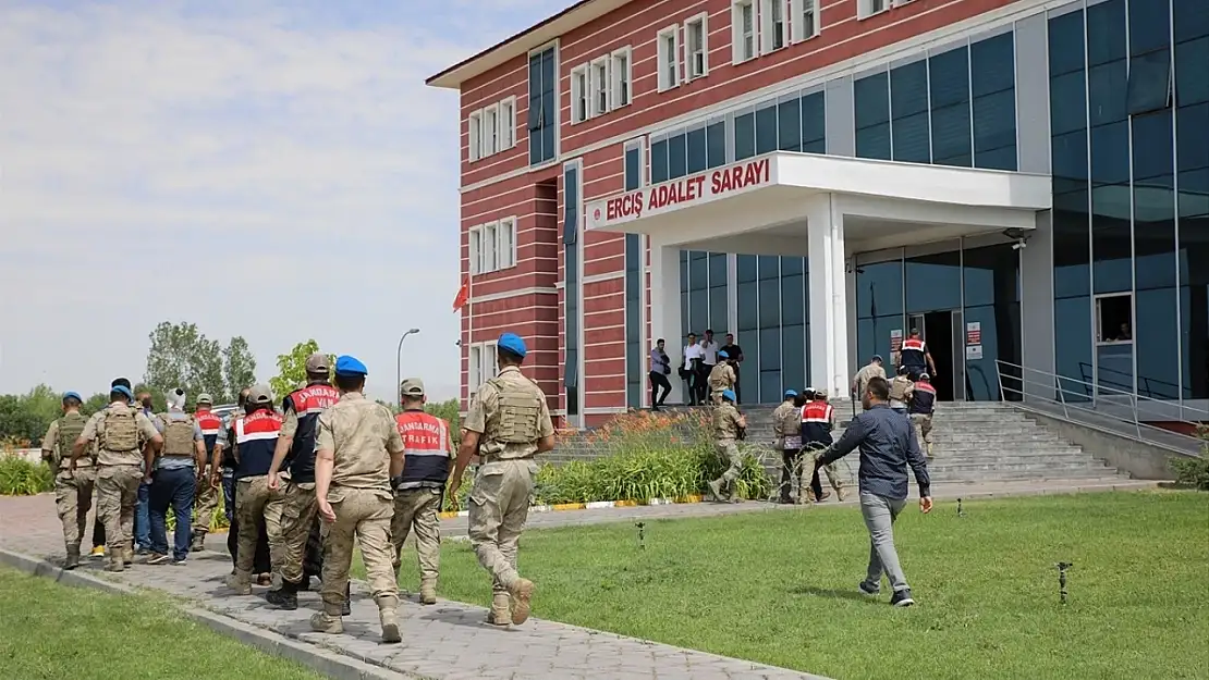 Van'da yüzlerce kişi tutuklandı!