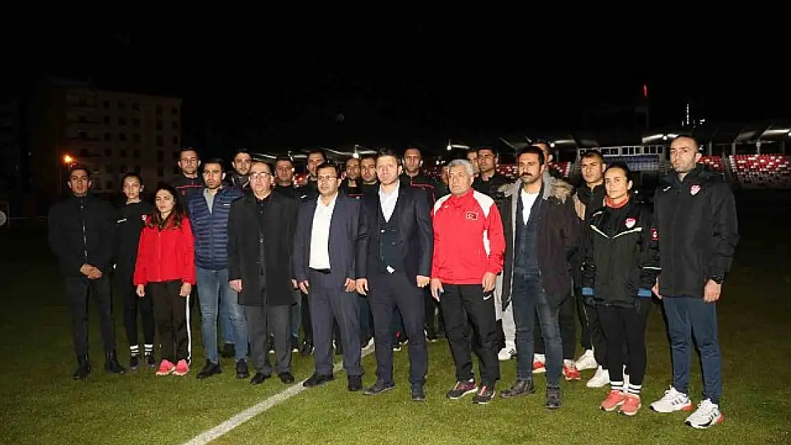 Van'daki hakemler, Halil Umut Meler'e yapılan saldırıyı kınadı