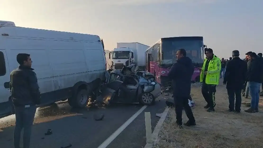 Van'daki zincirleme kazada ölen kişinin kimliği açıklandı!