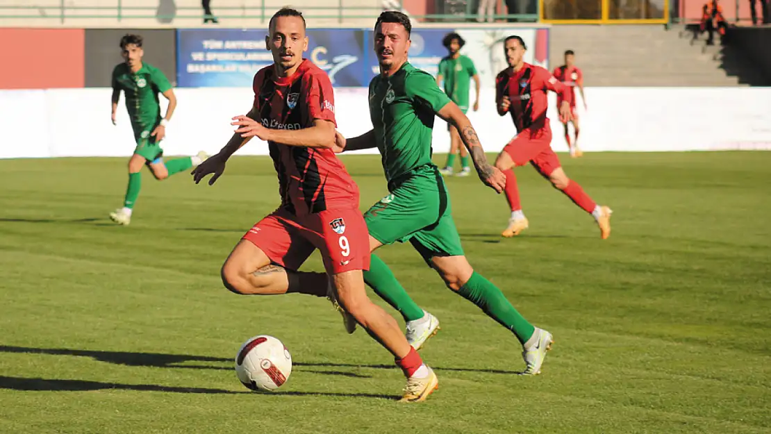 Van Spor'un golcüsü Bertuğ Bayar Balıkesirspor'da!