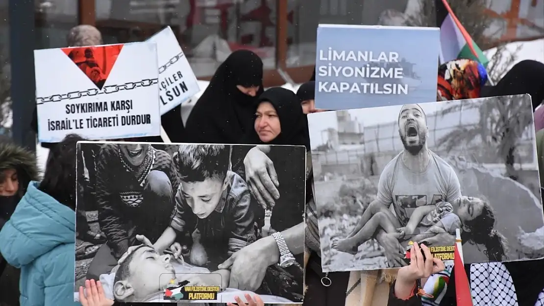 Vanlılar, İsrail'in Gazze'ye saldırılarını protesto etti