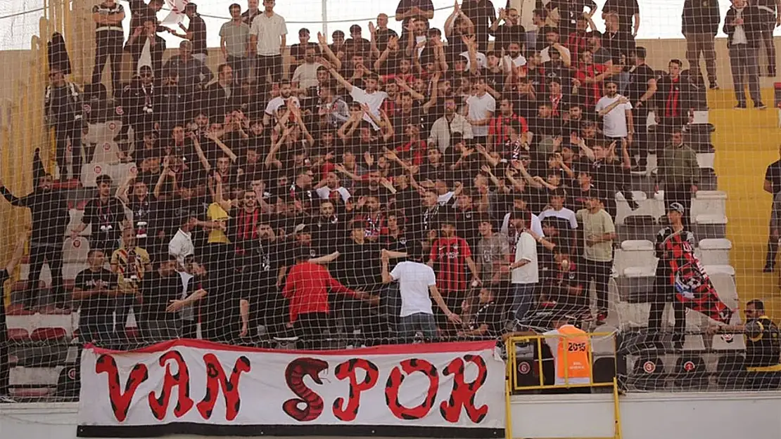 Vansporlu taraftarlar takımını karşılayacak
