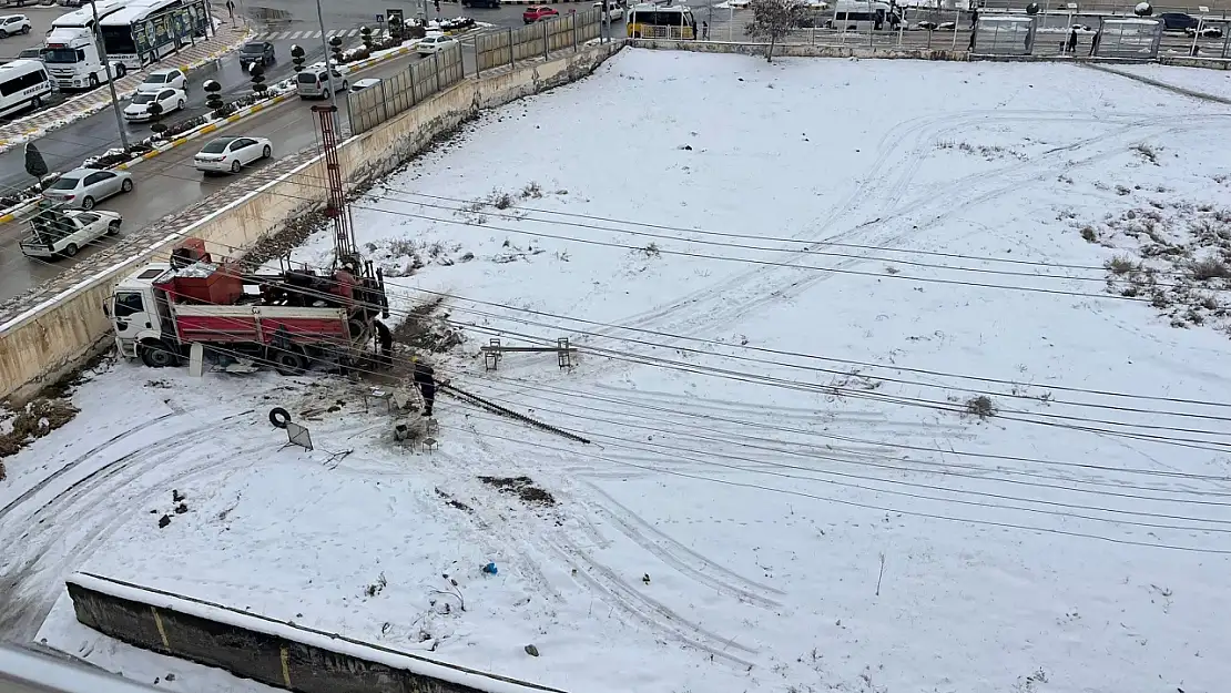 Yıkılan emniyet binasının yerine cami yapılacak! Proje detayları belli oldu