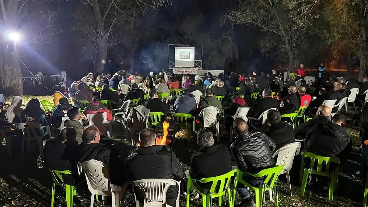 Van'da sağlık yöneticileri afet farkındalık kampında buluştu