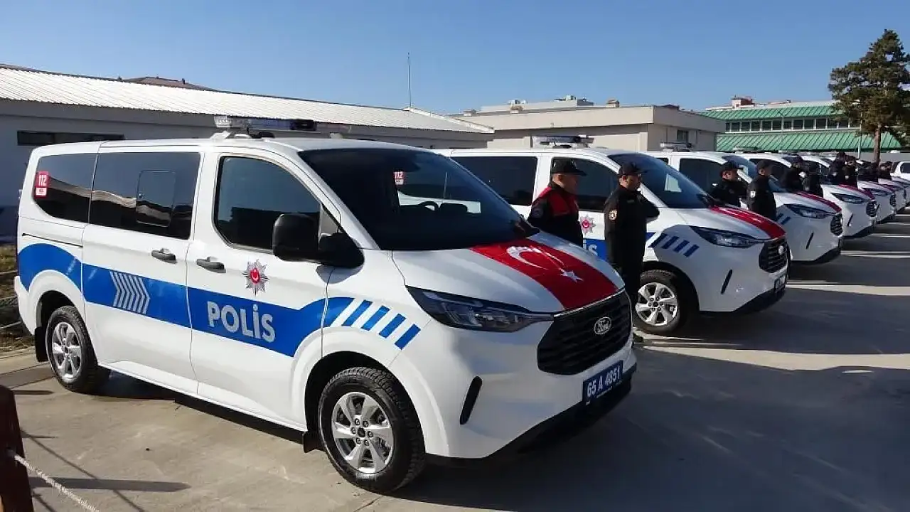 Van emniyetine yeni araçlar teslim edildi