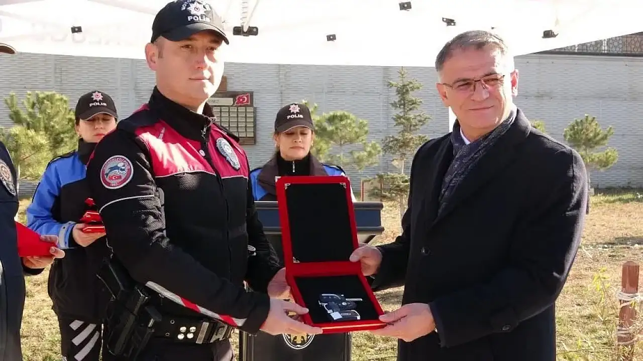 Van emniyetine yeni araçlar teslim edildi