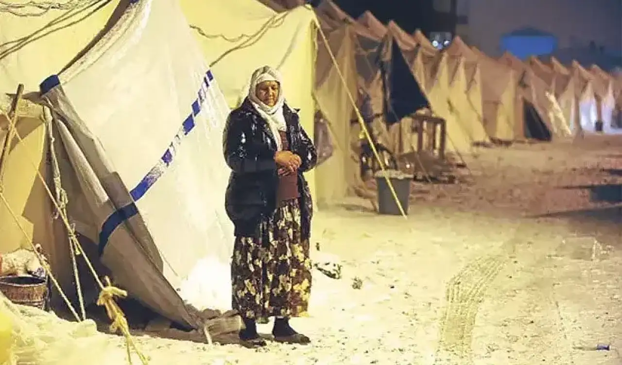 Yıkıcı Van depreminin üzerinden 14 yıl geçti!