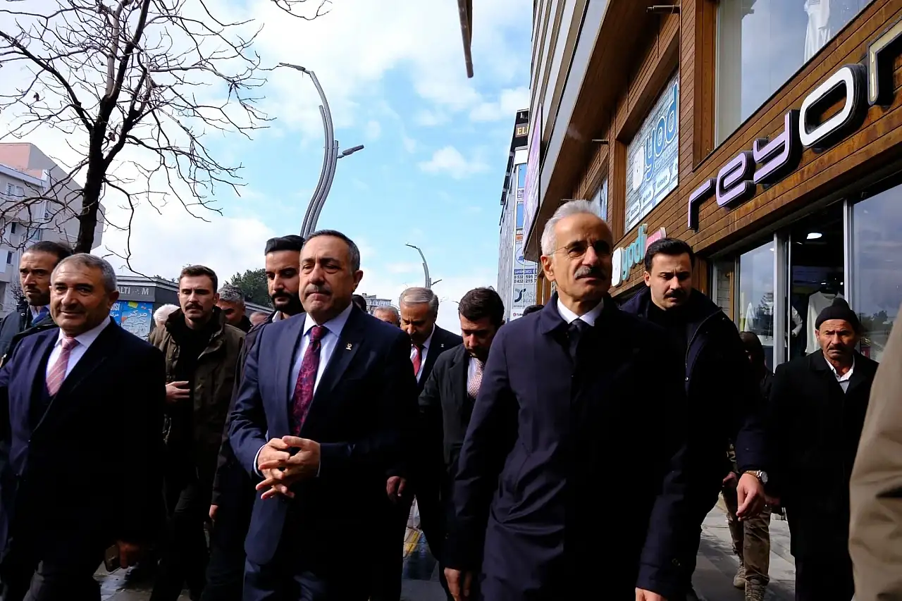 Bakan Uraloğlu'ndan Van temasları… Van çok daha iyi yerlere gelecek