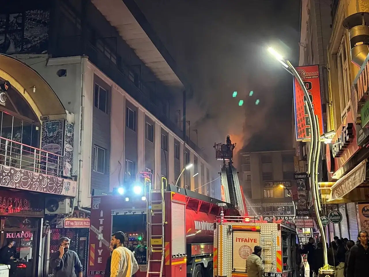 Van'da otelde korkutan yangın!