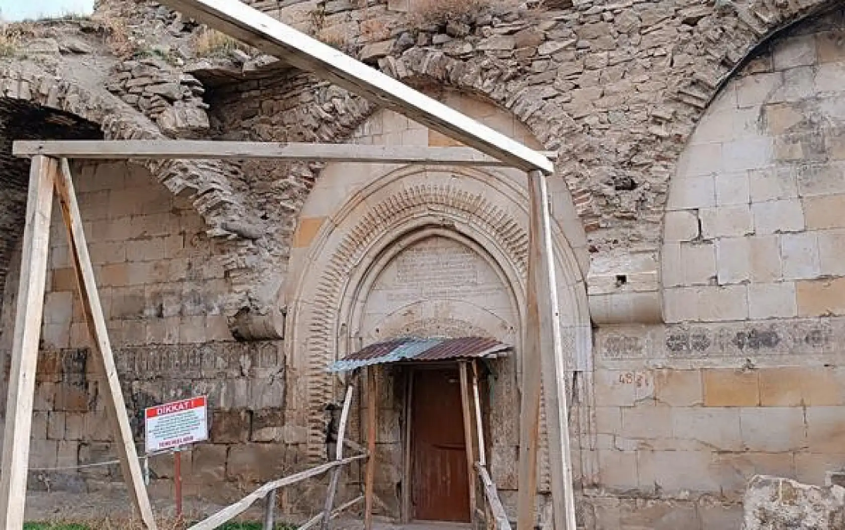Yedi Kilise yıkılma tehlikesiyle karşı karşıya!