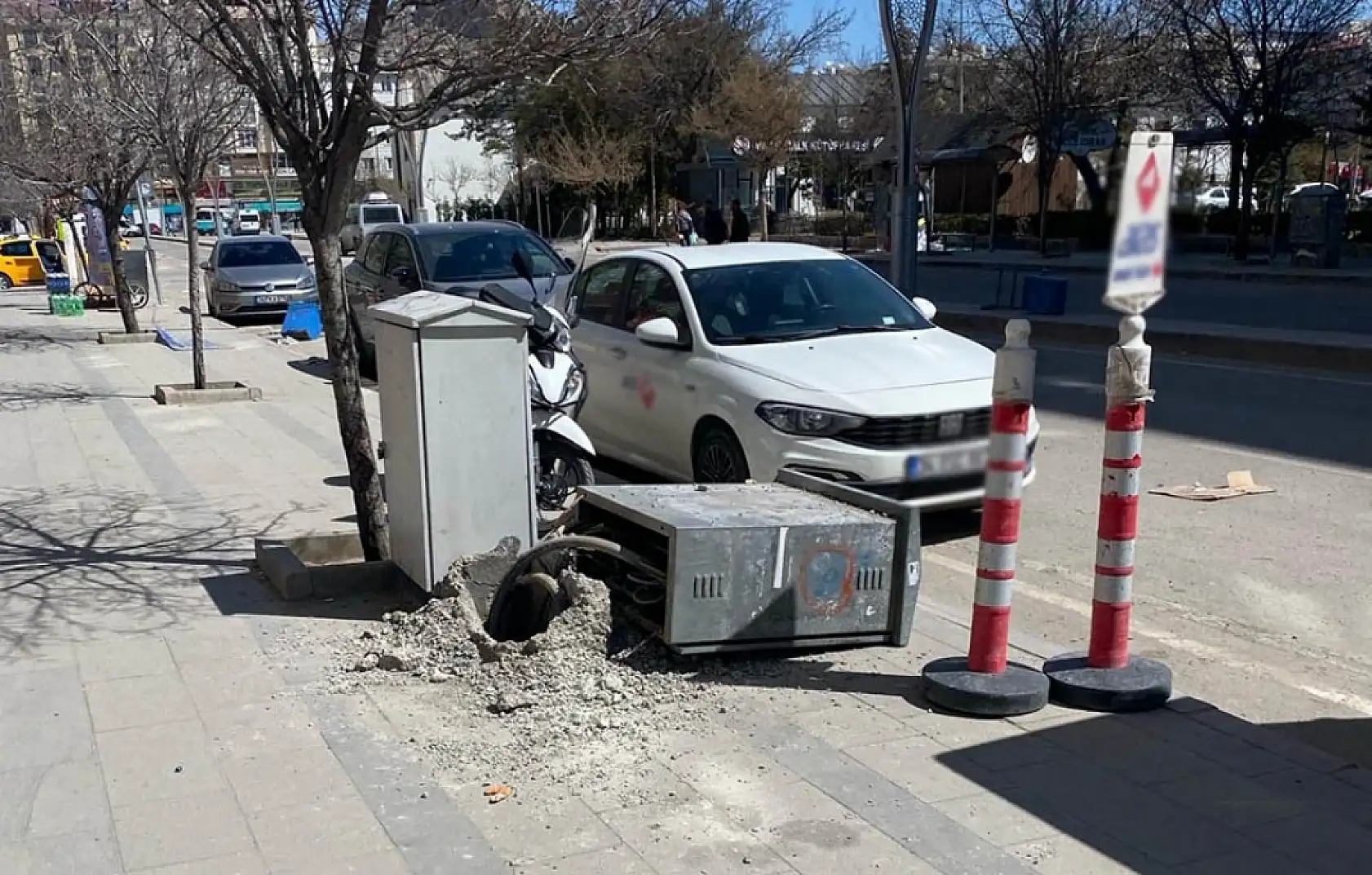 Van'da sokaklar harabeye döndü!
