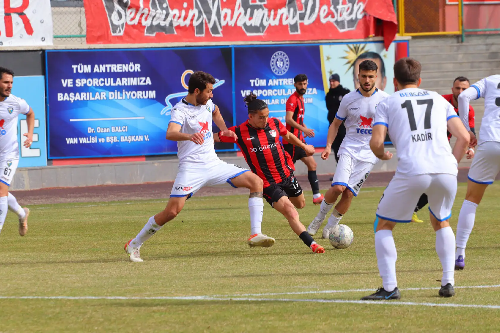 Vanspor şampiyonluğa doğru