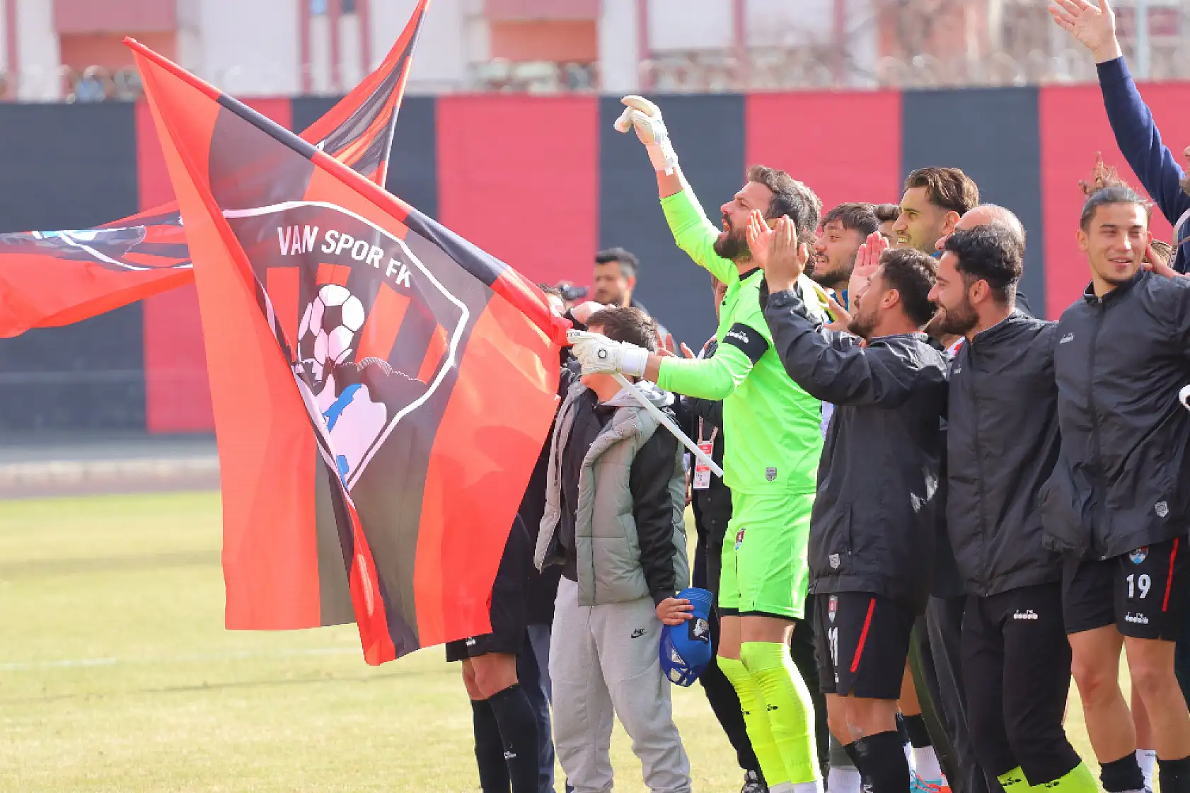 Vanspor şampiyonluğa doğru