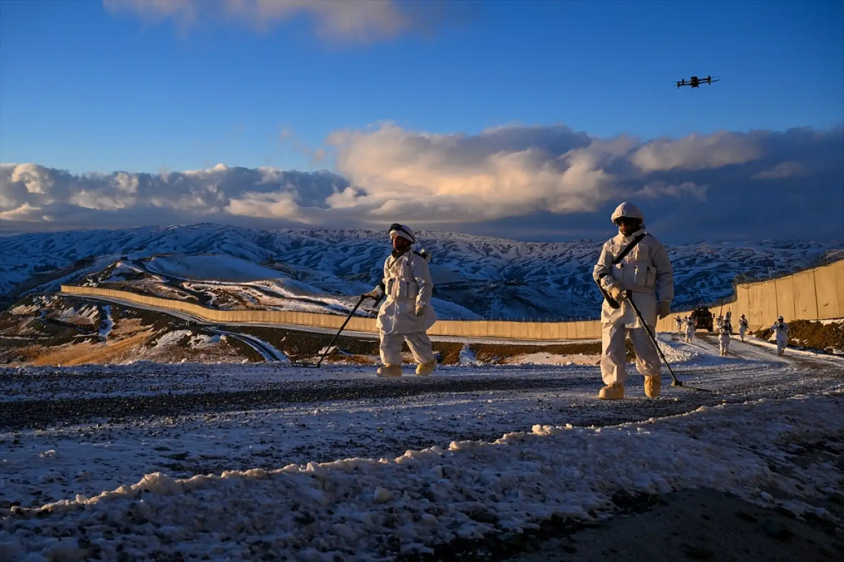 Van'da dondurucu soğukta vatan nöbeti