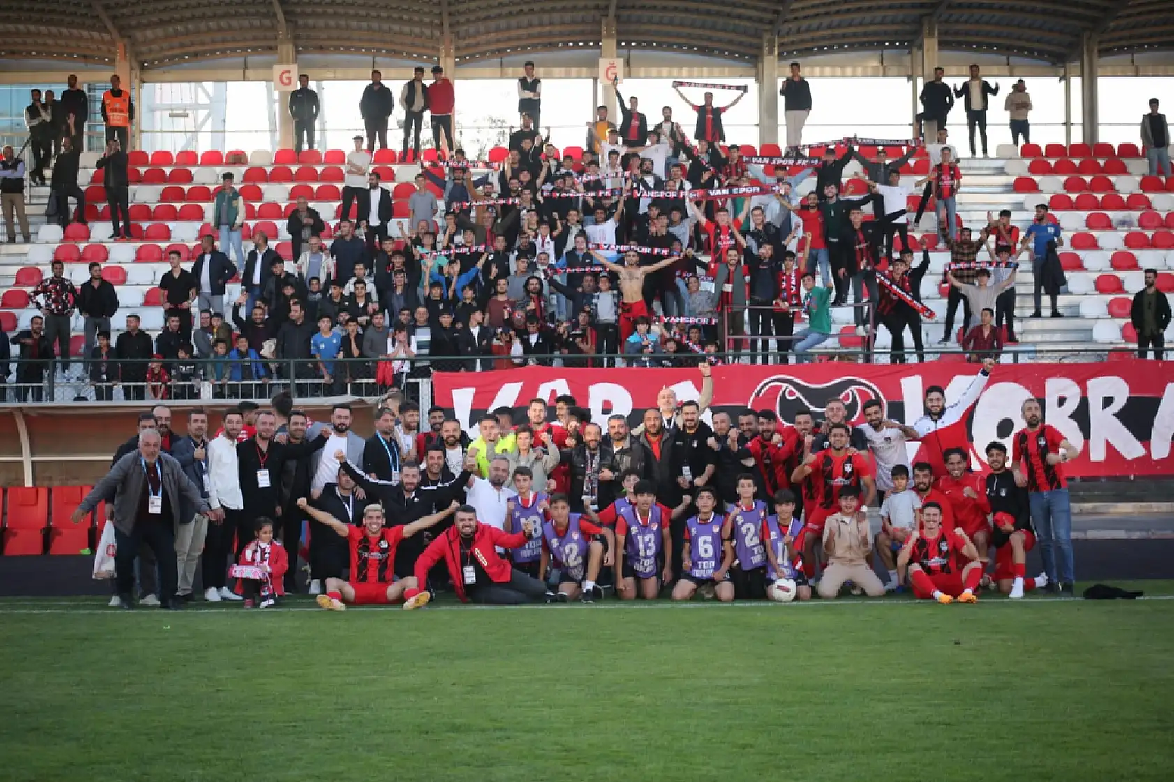 Vanspor - Esenler Erokspor maçından kareler