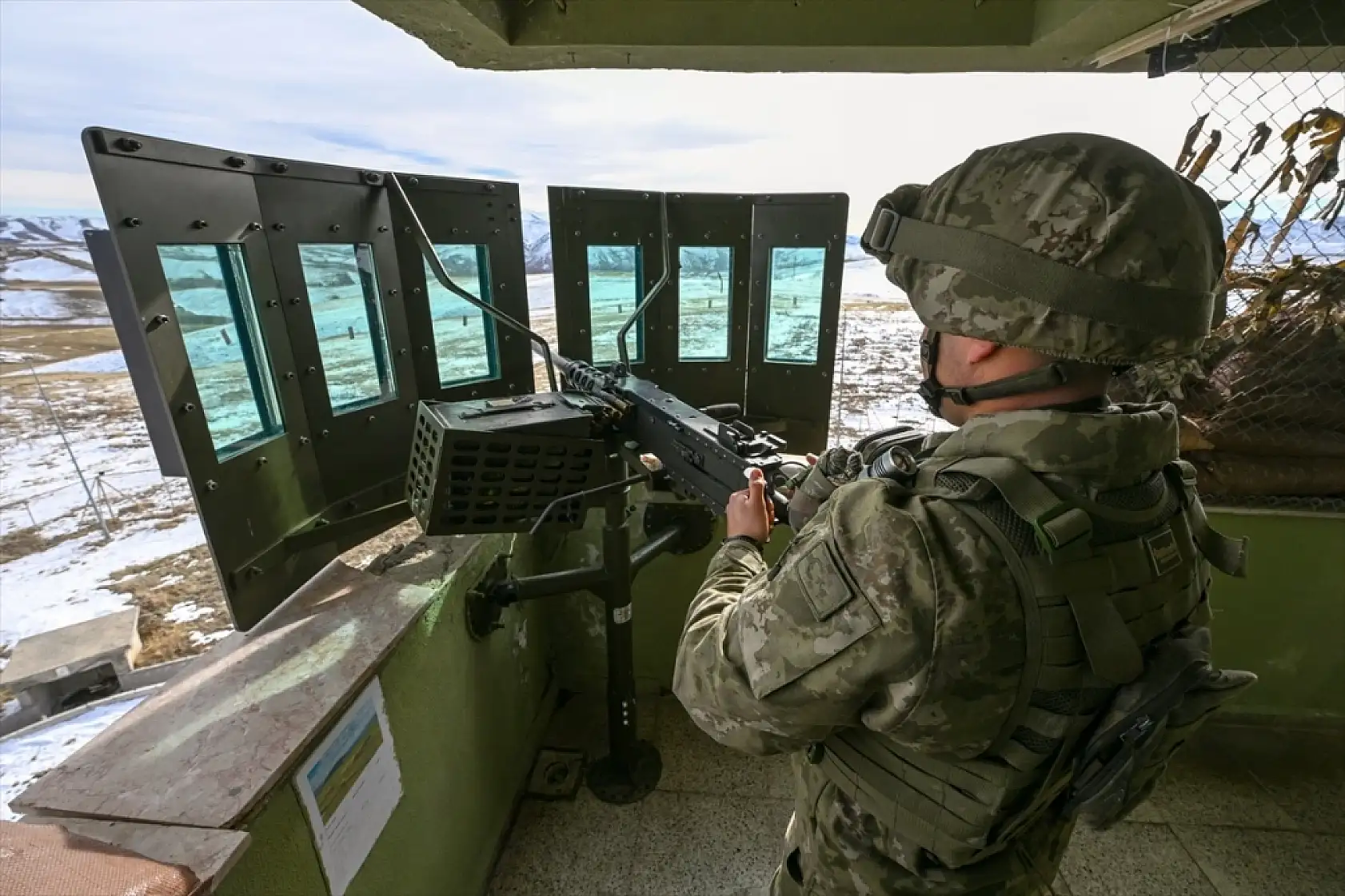 Van-İran sınırında güvenlik duvarı yapımı sürüyor