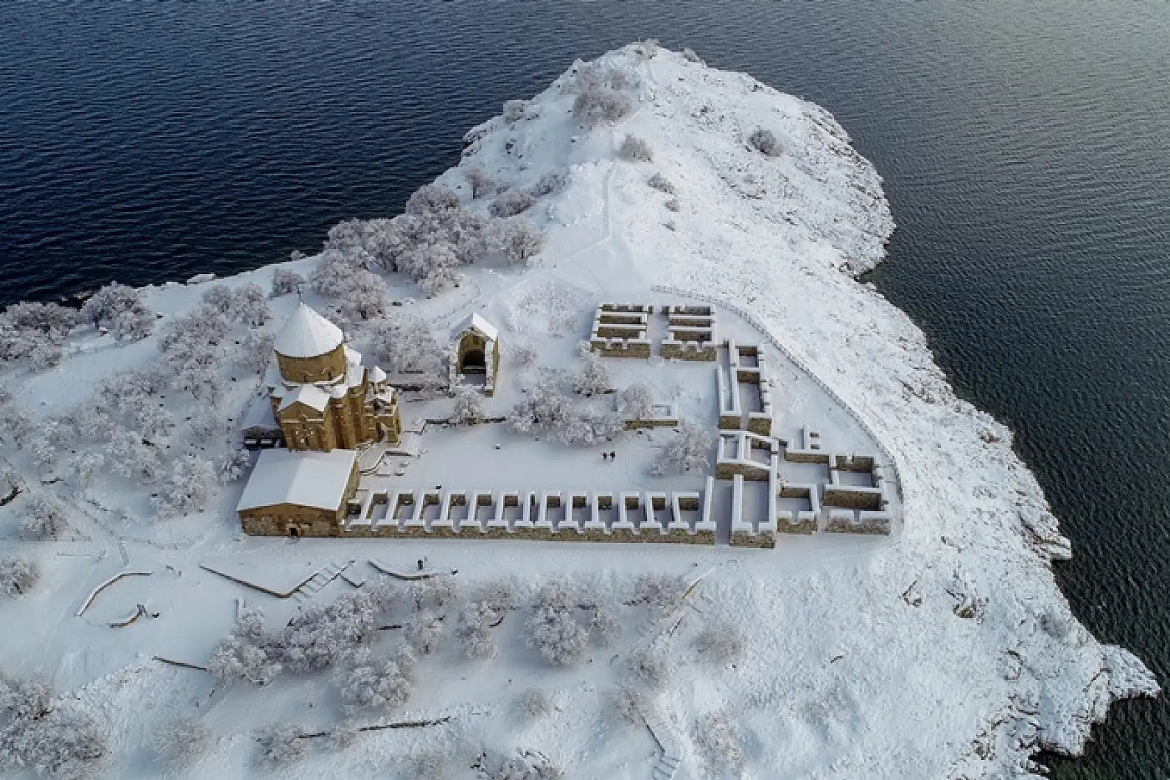 Akdamar Adasında kış...