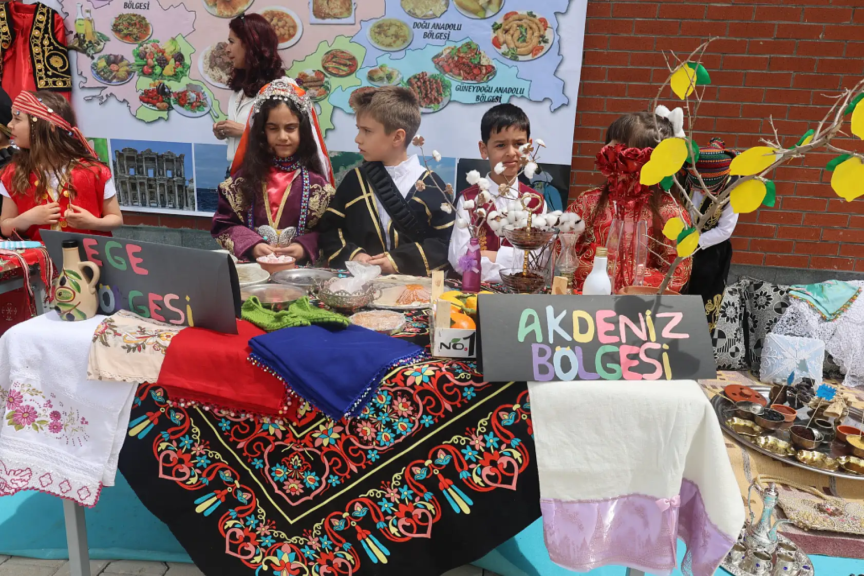 Van'da 23 Nisan coşkuyla kutlandı