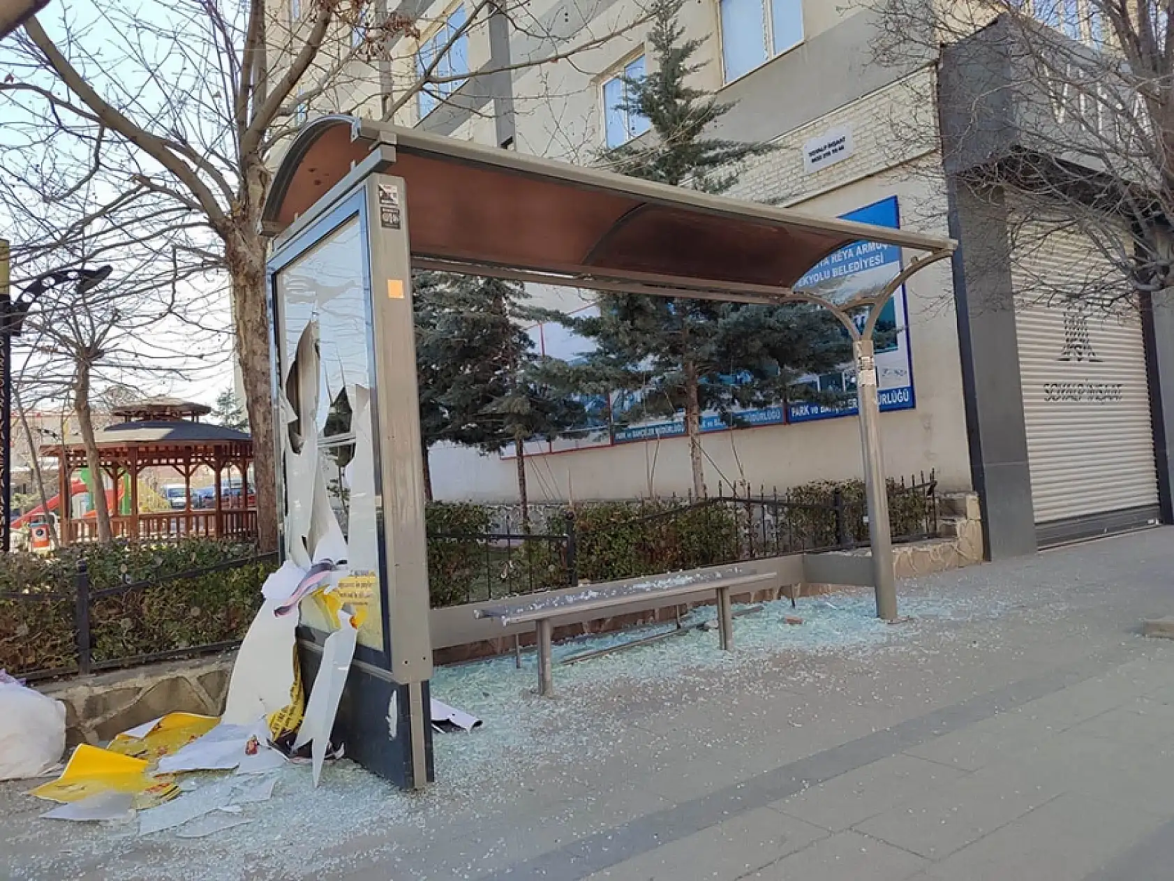 Van'da sokaklar harabeye döndü!