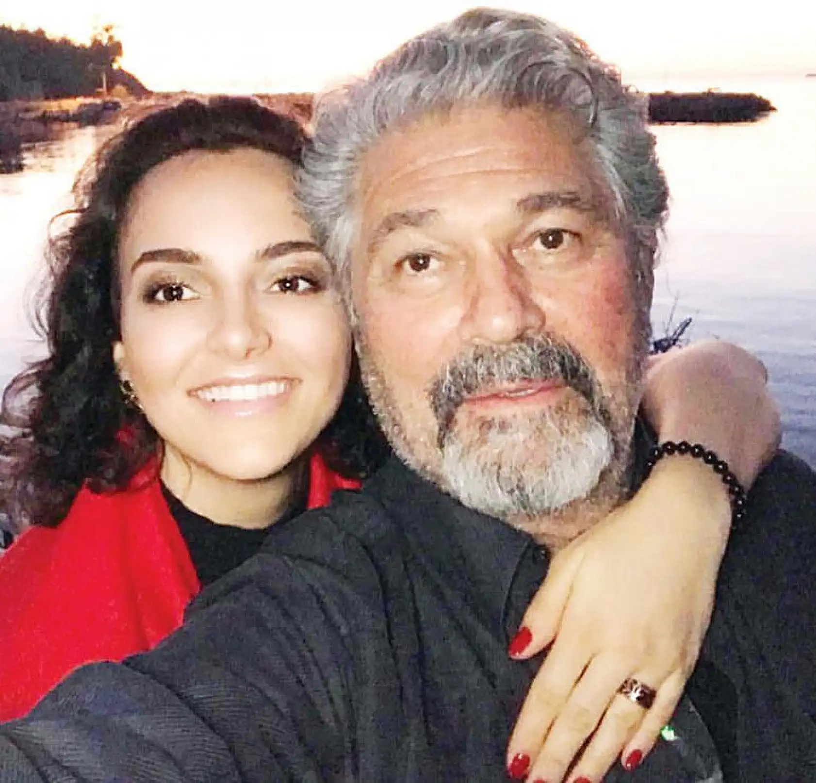 78 yaşındaki Türk Ukrayna güzeli ile evlendi