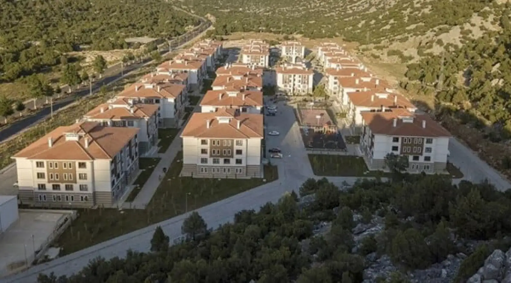 Dar gelirli vatandaşlara müjde! Konut alımında düşük faizli kredi geliyor...