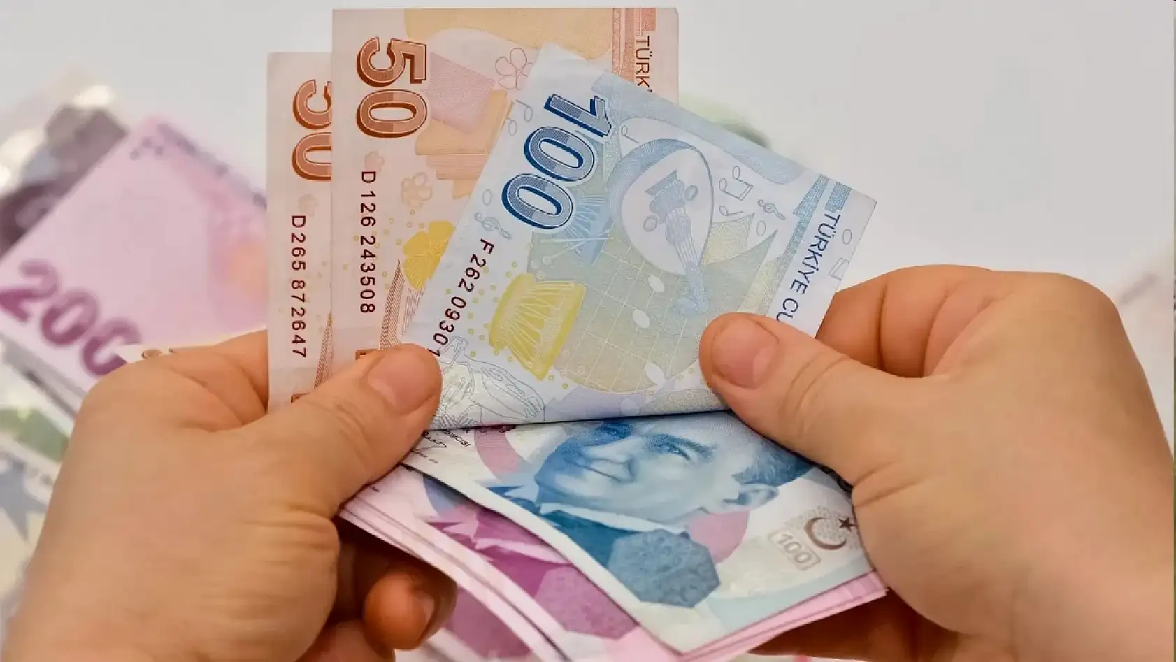 Pasaport harcı, ehliyet, trafik cezasına yüzde 60 zam geliyor