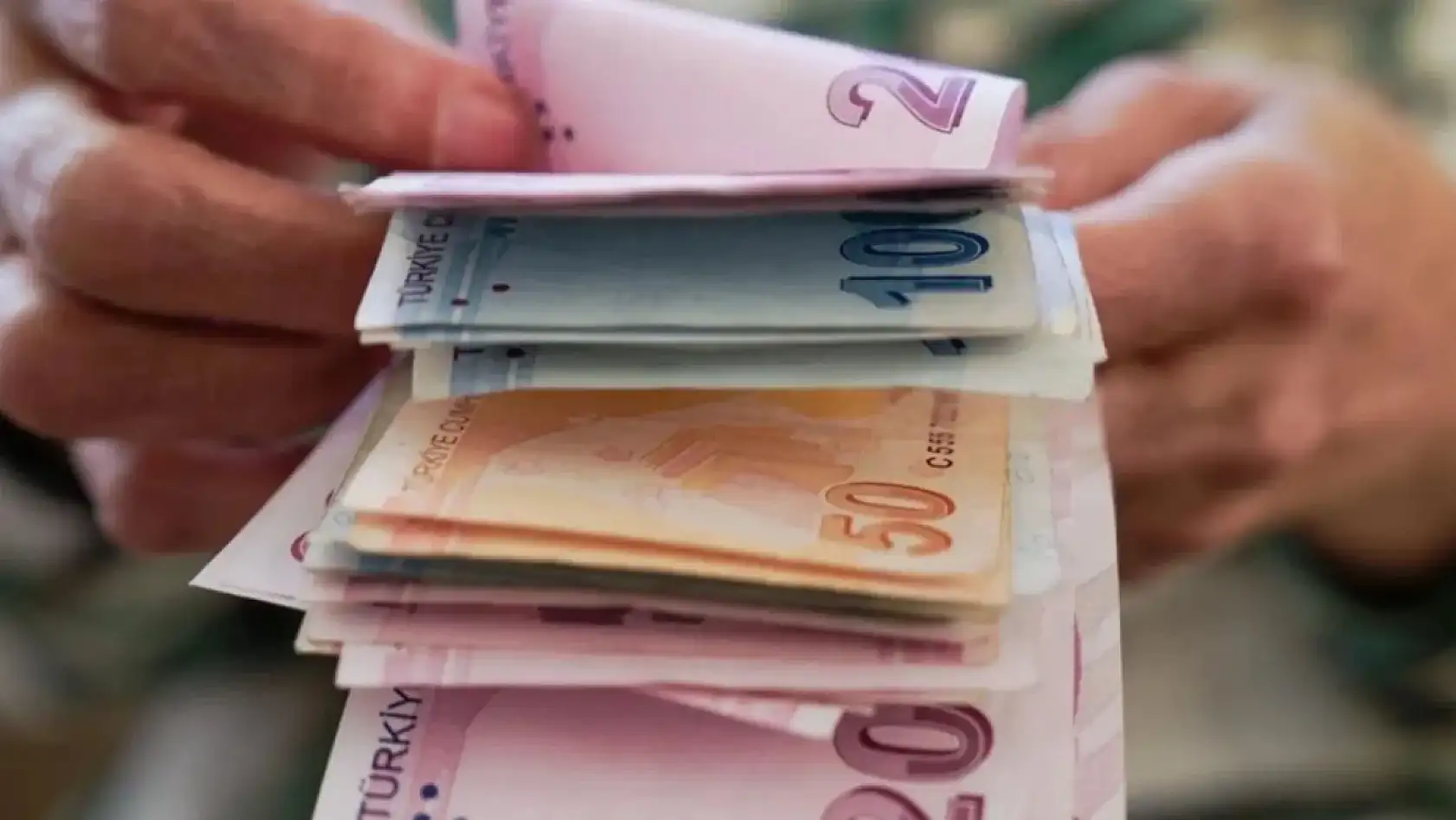 Pasaport harcı, ehliyet, trafik cezasına yüzde 60 zam geliyor