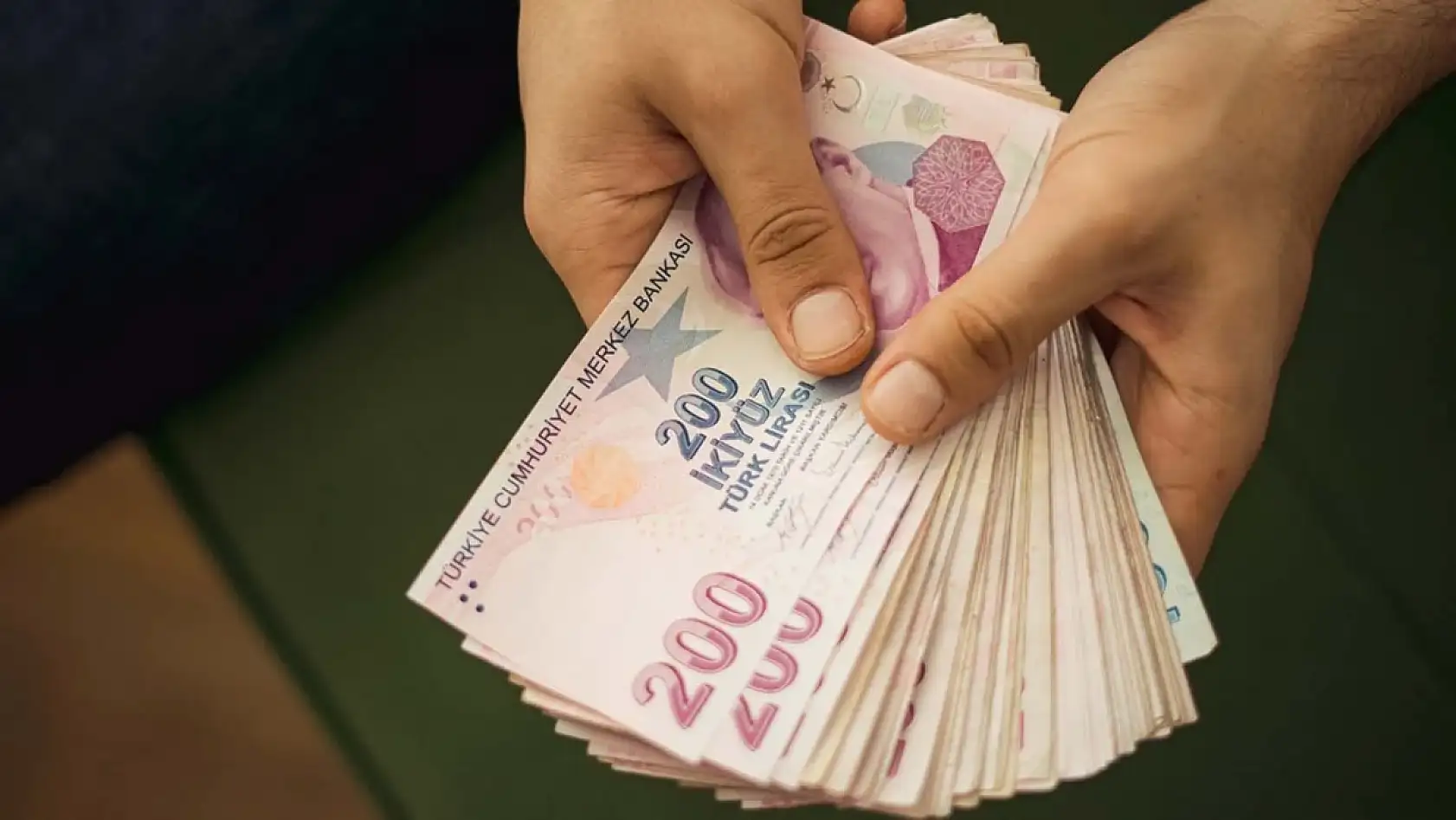 Pasaport harcı, ehliyet, trafik cezasına yüzde 60 zam geliyor
