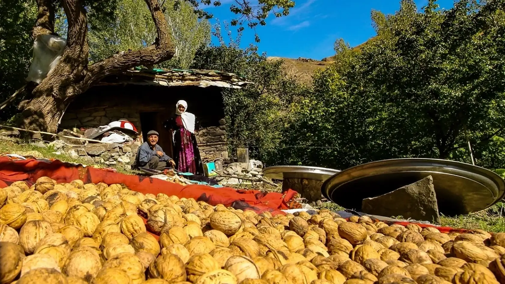 Van'da doğaseverler Demirkazık köyünü gezdi