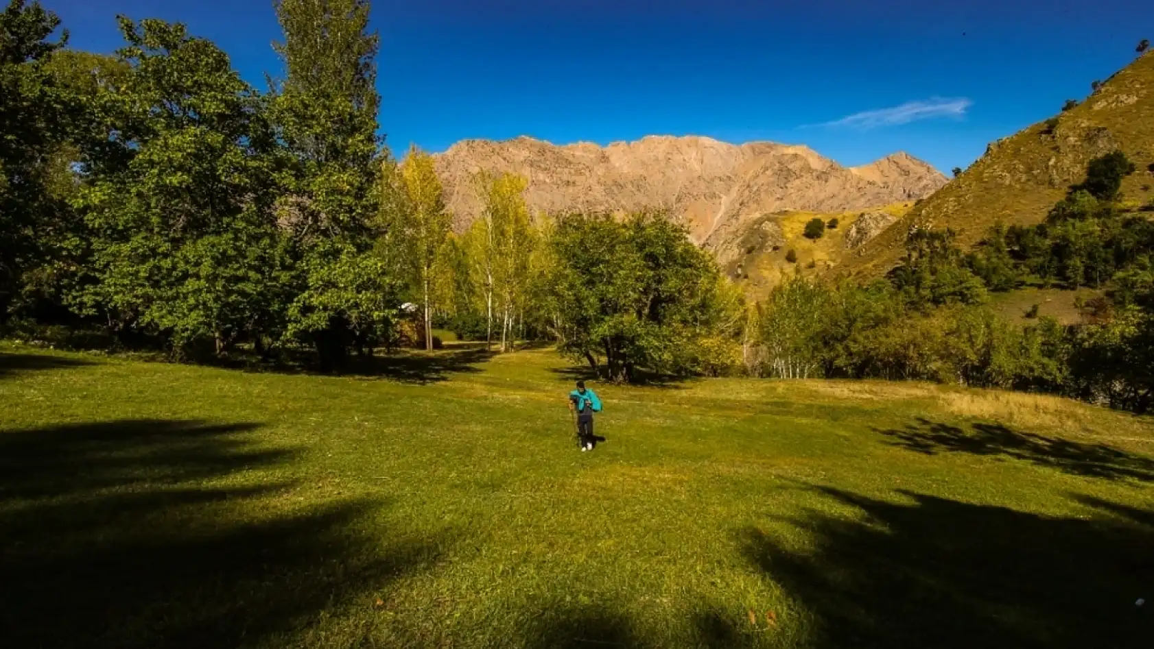 Van'da doğaseverler Demirkazık köyünü gezdi
