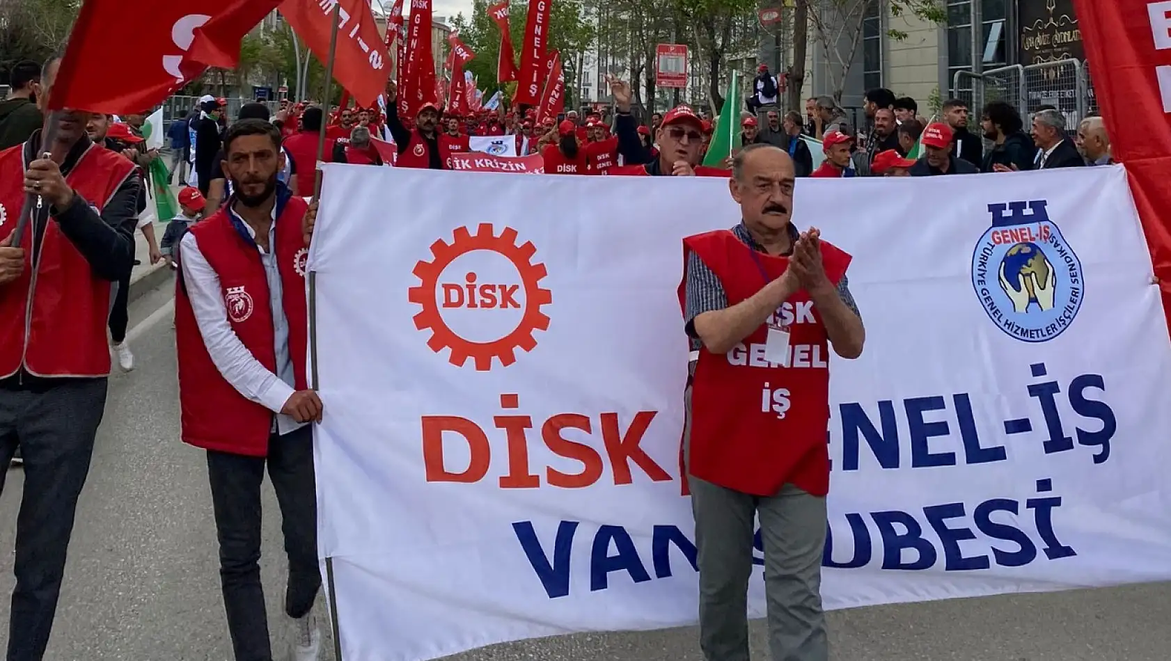 Van'da 1 Mayıs Emek ve Dayanışma Günü kutlandı