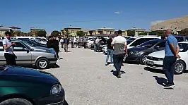 Van açık oto pazarı hareketlendi