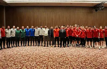 Ankara Büyükşehir Belediye Başkanı Mansur Yavaş'tan Vanspor'a ziyaret