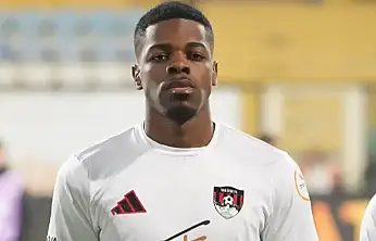 Beşiktaş, Vanspor'un golcüsü Ivan Cedric'e kanca attı