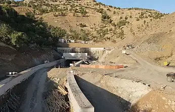 Şırnak-Van yolunda çalışmalar hızlandı