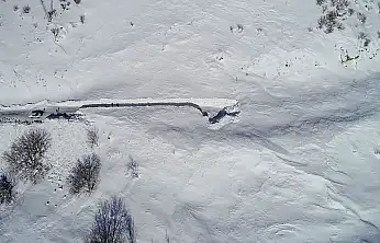 Van-Çatak kara yolu 4 gündür ulaşıma kapalı