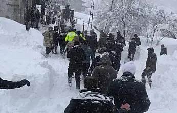 Van'da çığ felaketi: Gülnaz Bitik ekiplerce kurtarıldı