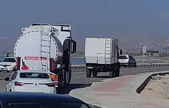 Van'da sahil yolu çökme tehlikesiyle karşı karşıya