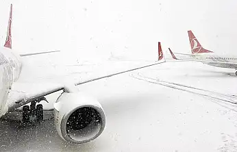 Van'da uçak seferleri iptal edildi!