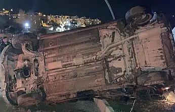 Van Edremit'te trafik kazası: 2 kişi yaralandı