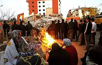 Yıkıcı Van depreminin üzerinden 14 yıl geçti!