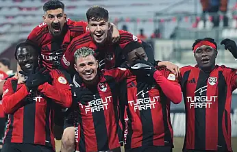 Zorlu zeminde Vanspor fırtınası: Iğdır FK'yı 3 golle geçti