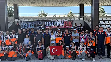Marmara depreminde hayatını kaybedenler Van'da anıldı
