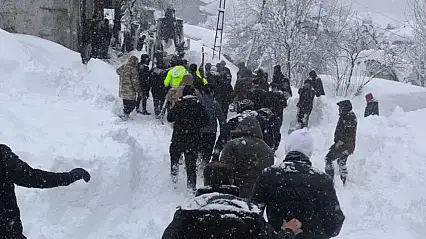 Van'da çığ felaketi: Gülnaz Bitik ekiplerce kurtarıldı