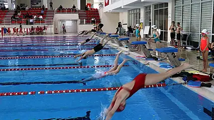 Van'da olimpik havuza yoğun ilgi