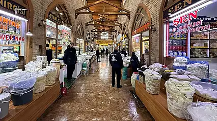 Van Peynirciler Çarşısına kapsamlı denetim
