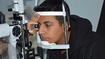 Van'da 'cross linking' tedaviyle görme kaybının önüne geçiliyor