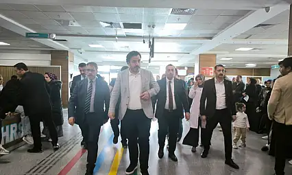 Başhekim Sarıkaya, acil servislerde incelemelerde bulundu